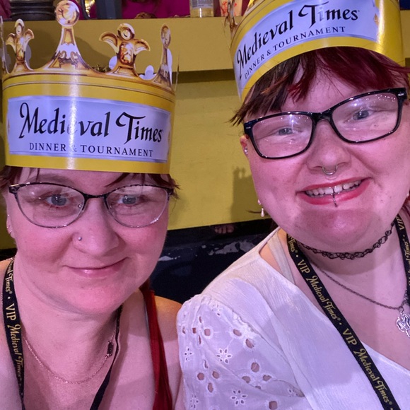 Meet your Posher, Beth - Picture 10 of 11